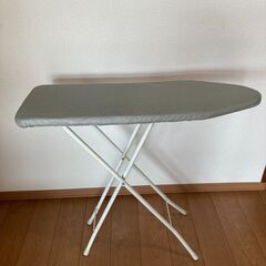 軽量 スタンド式 アイロン台 タワー ホワイト