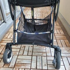 ベビーカー　B型　軽量　自立　Pigeonの画像