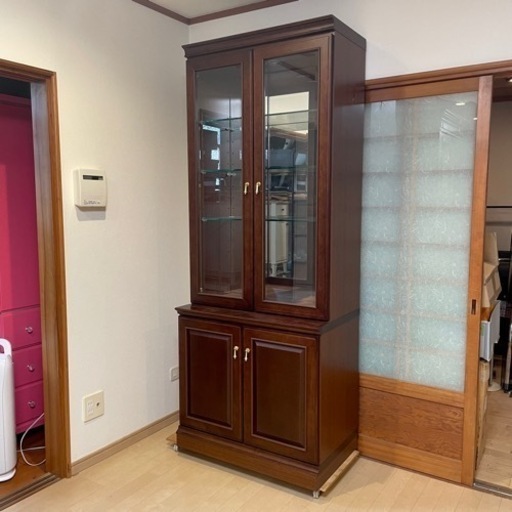 【訳あり展示未使用品‼️】定価358,600円♪ マルニ 地中海 ハイボード飾棚77(扉) キャビネット コレクションボード