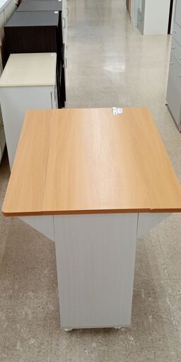 ★ジモティ割あり★ アイリスオーヤマ キッチンワゴン ベージュ/茶 H698×D644×W890 クリーニング済み TJ303