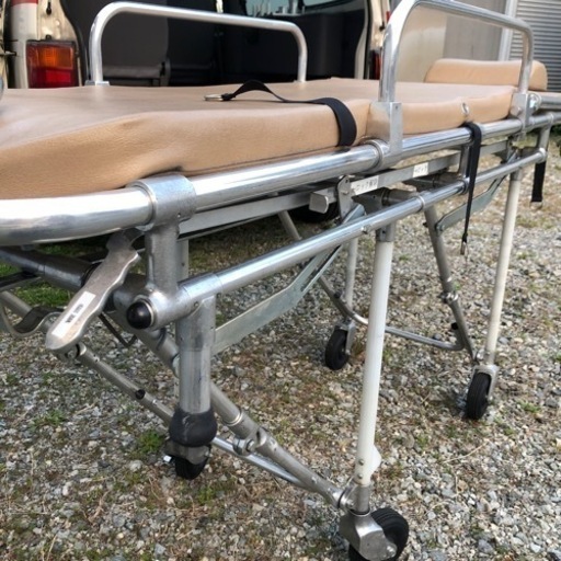 終了　救急車のストレッチャー　FERNO製　折りたたみ　引き取り限定