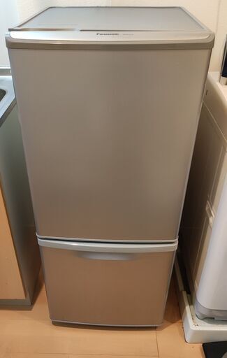 Panasonic製 ノンフロン冷凍冷蔵庫 NR-B142W 138L