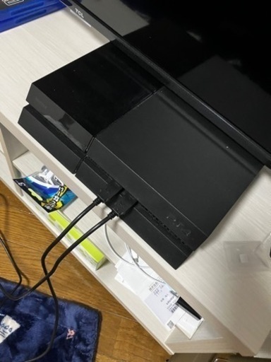 本日のみ PS4 カセット5つ コード類全て揃っています