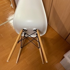北欧風家具　イームズチェア　リプロダクト品の画像