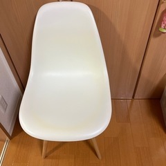 北欧風家具　イームズチェア　リプロダクト品