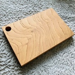 欅(けやき)  一枚板　カッティングボード材や看板として