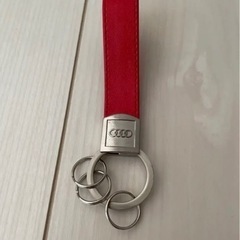 AUDI アウディ エンブレムロゴ ストラップ型・レザーキーリン...