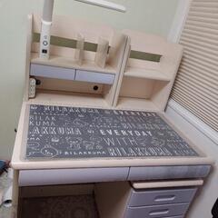 ニトリの学習机