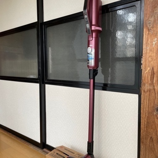 アイリスオーヤマ　軽量コードレスクリーナー　訳あり