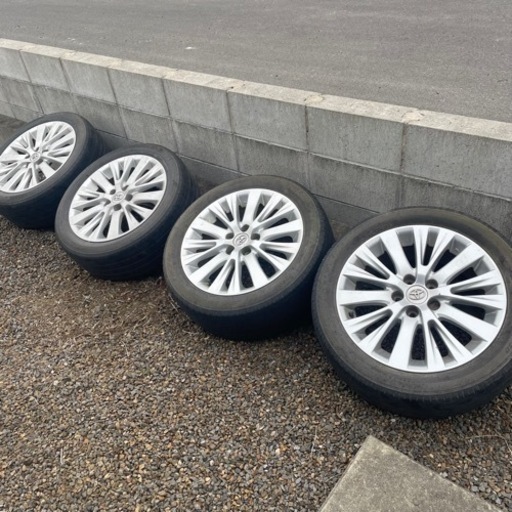 20系後期 アルファード ヴェルファイア純正 235/50R18