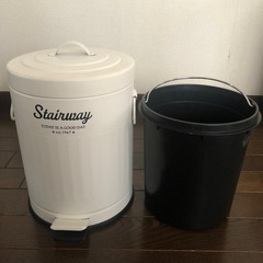ニトリ　ゴミ箱　ペール缶　ダストボックス　ペダル　5Lの画像