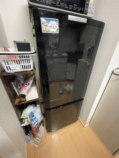 冷蔵庫　譲ります。