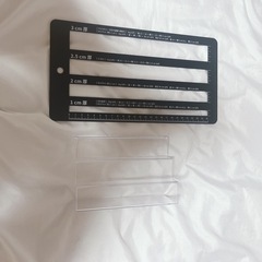百均 収納 仕切り アクリル 階段の画像