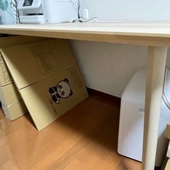 ダイニングテーブルの画像