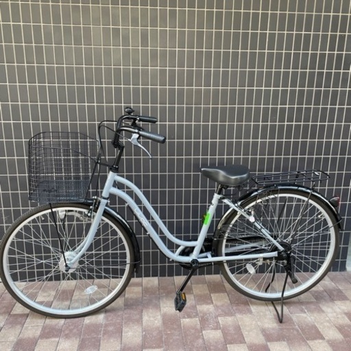 自転車　グレー　自動ライト付き