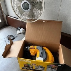 3/31 15:00まで引取RYOBI ブロワ(1.2回使用)と扇風機
