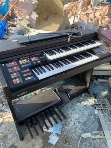 電子ピアノ