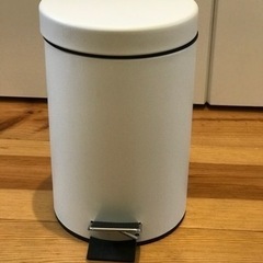 IKEA ゴミ箱　ペールボックス　洗面所　ペダル式