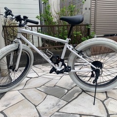 自転車　白　ホワイト　ロードバイク