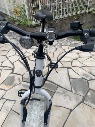 自転車　白　ホワイト　ロードバイク
