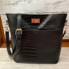 【お取引終了】クロコ型押しショルダーバッグ