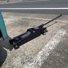ガレージジャッキ　お貸します！