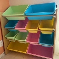 おもちゃ　箱