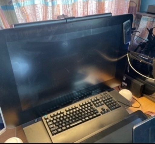 WacomCintiq27 DTK2700K スタンド左手デバイス付いてます
