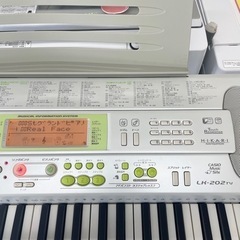【美品‼️】定価39,900円♪ カシオ 光ナビゲーションキーボード ピアノ 鍵盤楽器 光る鍵盤 演奏アシストの画像