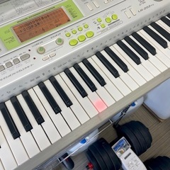 【美品‼️】定価39,900円♪ カシオ 光ナビゲーションキーボード ピアノ 鍵盤楽器 光る鍵盤 演奏アシストの画像