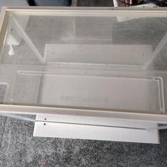 取引中　水槽