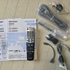 シャープ  AQUOS  26型液晶テレビ （説明書などの付属品あり）の画像
