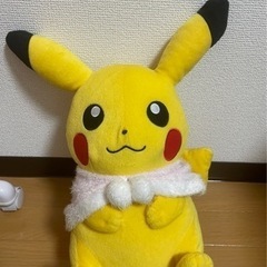 ピカチュウぬいぐるみ