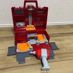 『 タカラトミートミカ にぎやか4アクション! トミカ 整備基地...
