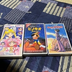 ビデオ3本の画像