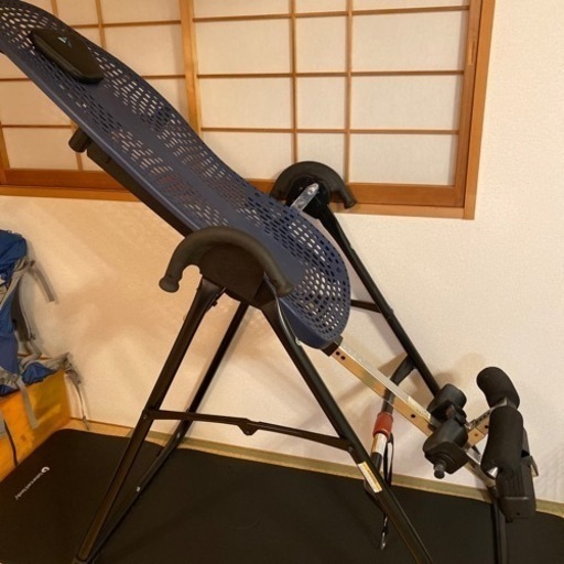 逆さ吊りぶら下がり健康器具