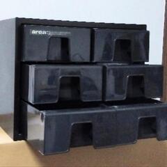 工具 金物 パーツ キャビネット ( 突っ張り棒 も)差し上げます。