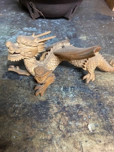 木彫りの龍