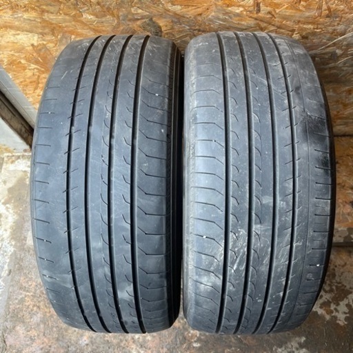 バリ山　YOKOHAMA ヨコハマ　BluEarth RV03 215/45R17 夏タイヤ　2022年製　17インチ　2本