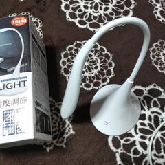 タッチセンサーライト　明るさ角度調整自由　USB&電池使用可能　保証書付きの画像