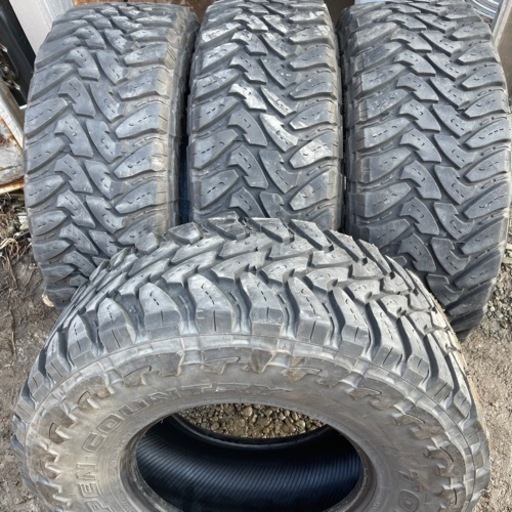 希少　バリ山　TOYO OPENCOUNTRY M/T 305/70R16 124/121P 10PR 2019年製　16インチ　ランクルなど