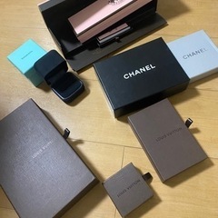 CHANEL、ヴィトンなどブランドの箱