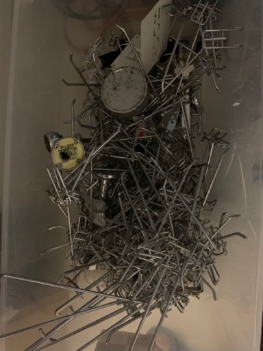 陳列の金具
