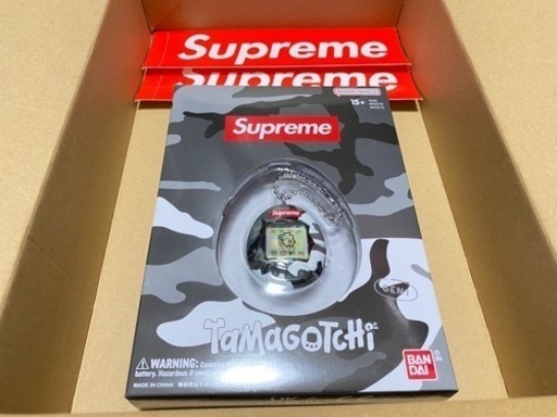 Supreme たまごっち ブラック 新品未開封 ステッカー付き!