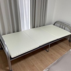 シングルベッド