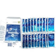 【新品・未使用・配送可】Crest 3D Whitestrips Professional Effects At-home Teeth Whitening Kit Level 18 Whiterの画像