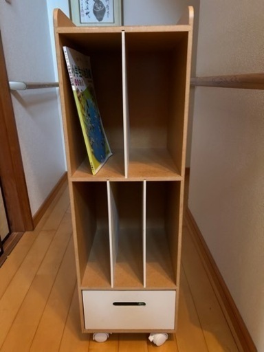 本棚（A4縦収納可）※子どもの教科書等入れに使用
