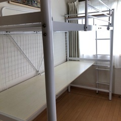 ロフトベッドデスク付き　お譲りします