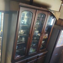 無料で差し上げます　食器棚