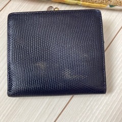 女性ものカバン、財布セットの画像